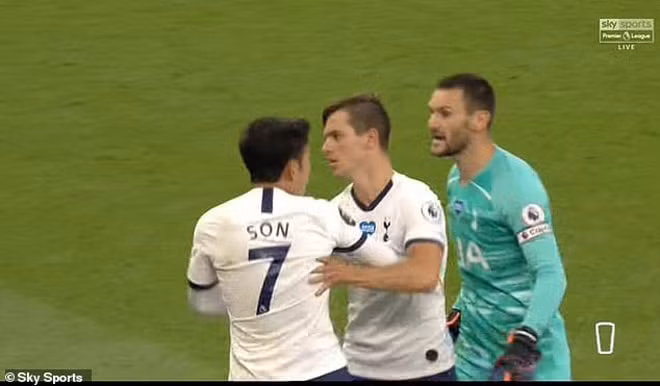 Hugo Lloris và Son Heung Min suýt nữa 