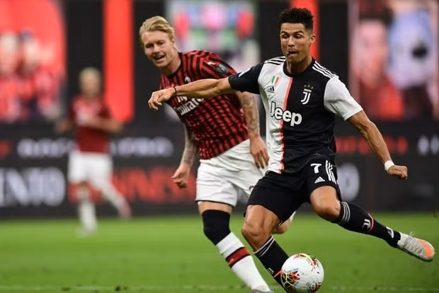 Ronaldo lập công nâng tỉ số lên 2-0.
