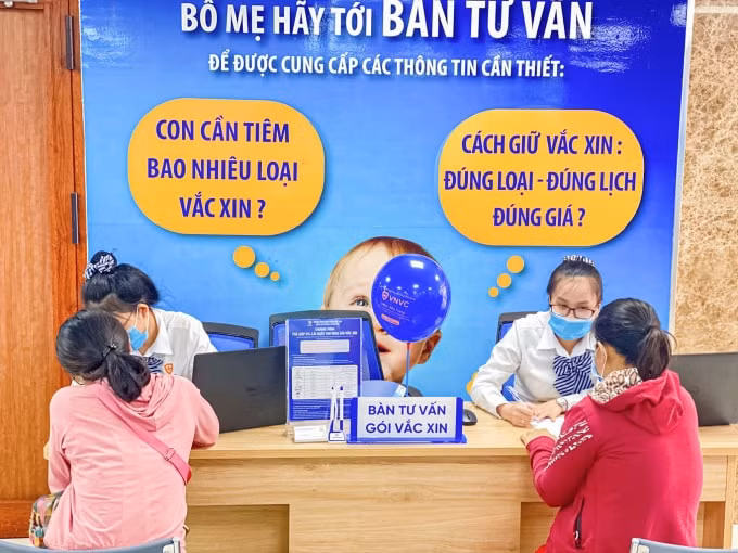 Tọa lạc tại STH 22.22, Khu đô thị mới Lê Hồng Phong II, đường số 4, P.Phước Hải, TP.Nha Trang, tỉnh Khánh Hòa, VNVC Nha Trang là trung tâm tiêm chủng cao cấp 5 sao đầu tiên tại địa phương.
