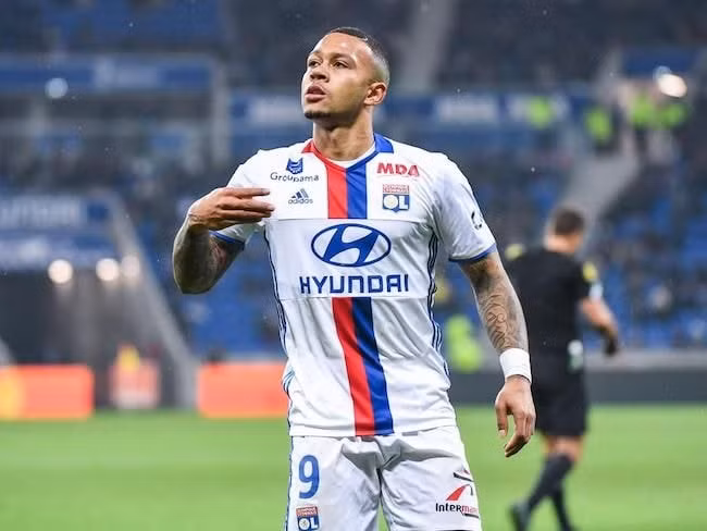 Arsenal coi Depay sẽ là sự thay thế hoàn hảo nếu Aubameyang hay Lacazette ra đi vào Hè nay. Ảnh: Getty