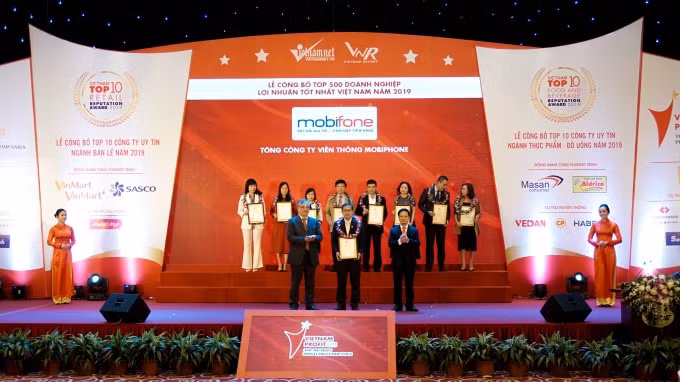 Tổng công ty Viễn thông MobiFone có mặt trong Top 500 doanh nghiệp có lợi nhuận tốt nhất Việt Nam năm 2019.