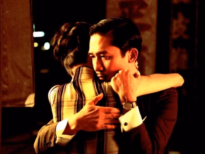 anh de luong trieu vy va nhung vai dien nang tinh tren man anh hinh 4