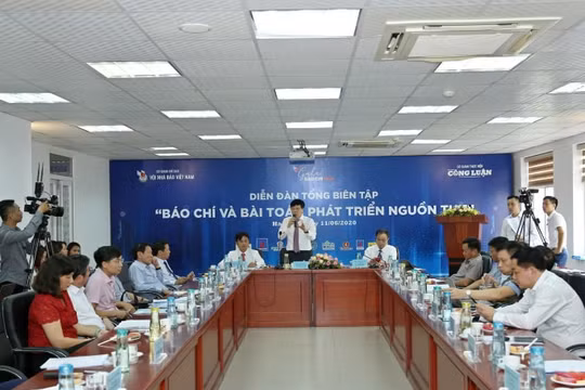 Diễn đàn Tổng Biên tập: "Báo chí và Bài toán phát triển nguồn thu"