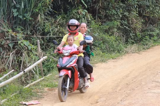 Đồng bào dân tộc thiểu số không biết chữ vẫn được cấp bằng lái xe?
