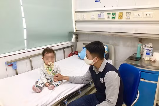 Số trẻ bị cúm tăng cao, nhiều trường hợp biến chứng nặng