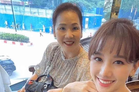 Tin tức giải trí nổi bật 9/6: Mẹ Hari Won bị lợi dụng hình ảnh, bà xã Trấn Thành bức xúc lên tiếng