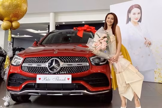 Bảo Thanh được ông xã tặng xe hơi hơn 2 tỷ đồng