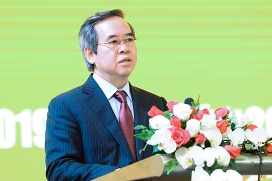 Bộ Chính trị kỷ luật cảnh cáo ông Nguyễn Văn Bình