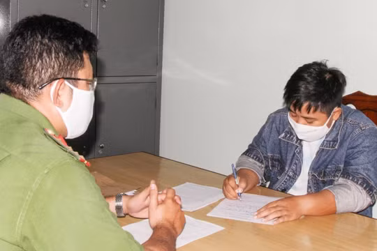 Nam thanh niên bị đề nghị truy tố vì đăng tin thất thiệt về COVID-19