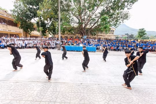 Trường PTDTNT Sơn Động: Chăm sóc, giáo dục học sinh là nhiệm vụ trọng tâm hàng đầu