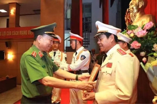 Nghệ An: Giám đốc Công an tỉnh Võ Trọng Hải được thăng hàm Thiếu tướng