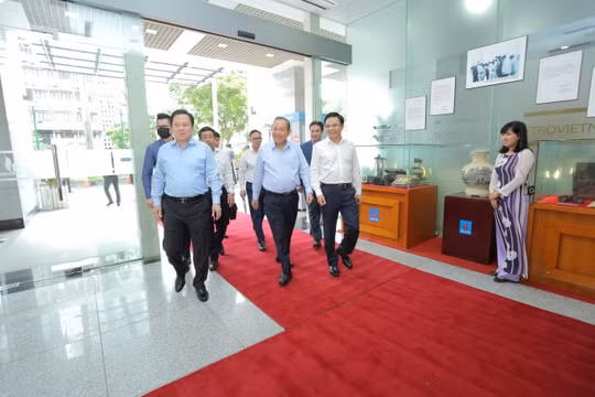 Lắng nghe, chia sẻ, đánh giá đúng những khó khăn khách quan, chủ quan để tháo gỡ có hiệu quả