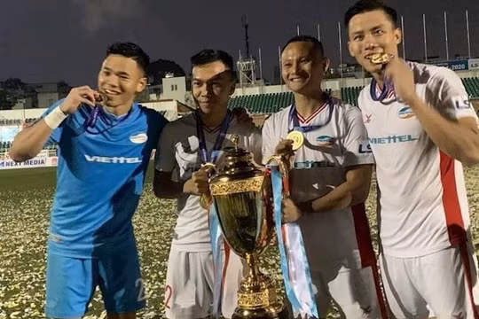 Hàng thủ Muangthong toang, Văn Lâm tiến cử BLĐ chiêu mộ thủ lĩnh ĐT Việt Nam