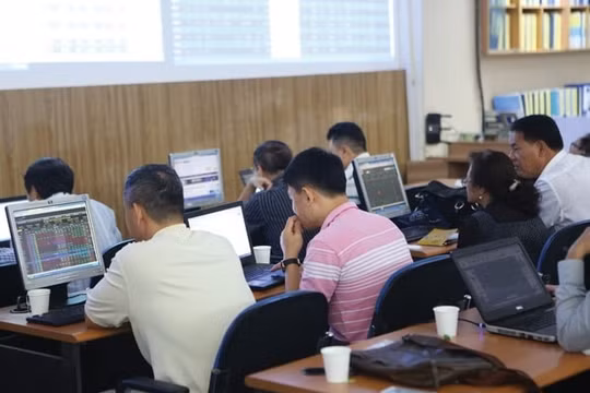 Chứng khoán tuần 7-11/12: Khả năng tạo đỉnh và điều chỉnh sâu chưa thực sự cao