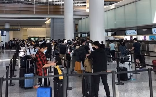 Đưa thêm gần 360 công dân Việt Nam từ Hoa Kỳ về nước an toàn