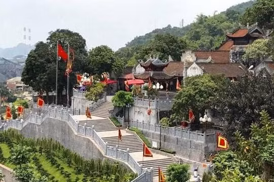 Đền Cửa Ông – Một kỳ quan linh thiêng vùng Đông Bắc