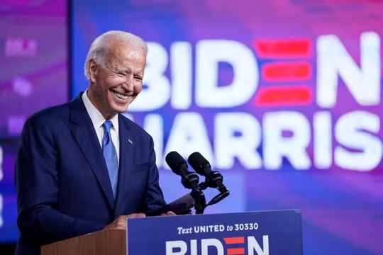 Biden tiếp tục tập trung chỉ trích cách ứng phó dịch của ông Trump