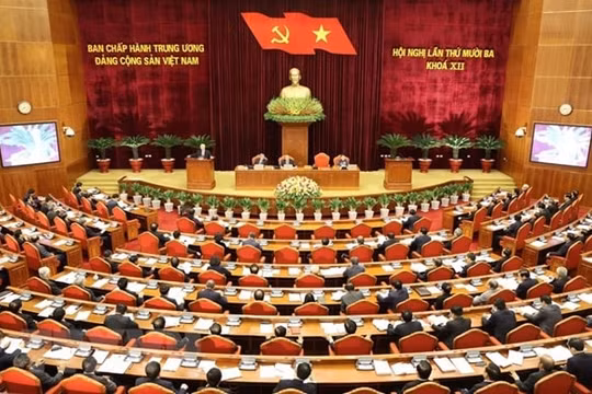 Ngày làm việc thứ hai của Hội nghị Trung ương 13