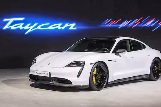 Porsche Taycan - mẫu xe chạy điện chính hãng đầu tiên ra mắt tại thị trường Việt Nam