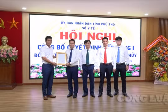 Phú Thọ: Trung tâm y tế huyện Thanh Thủy nhận quyết định xếp hạng bệnh viện hạng I
