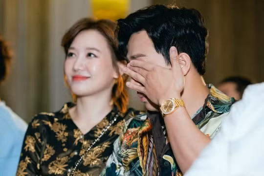 Trấn Thành khóc trong buổi ra mắt phim