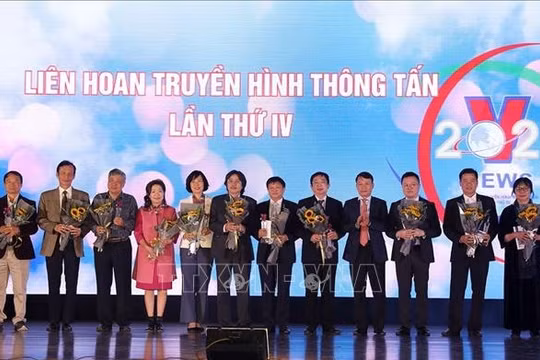 Trung tâm Truyền hình Thông tấn đón nhận Huân chương Lao động hạng Nhì
