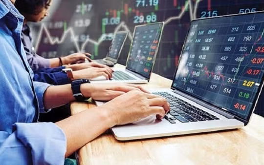 Nhà đầu tư ồ ạt mở mới tài khoản chứng khoán