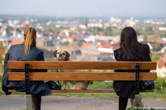 Đức kéo dài quy định gian cách xã hội đến ngày 10/5