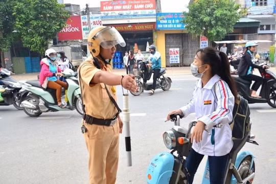 Bảo đảm trật tự, ATGT trong điều kiện dịch COVID-19 có diễn biến mới