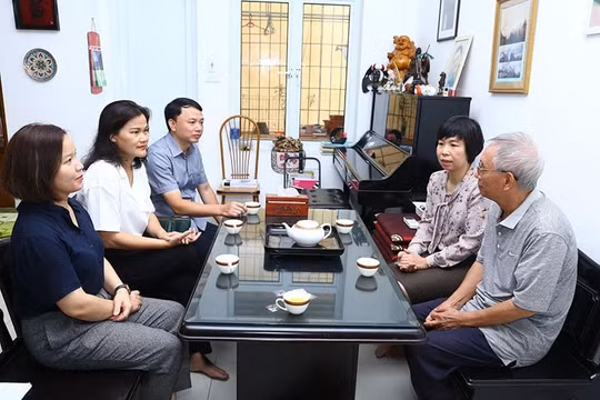 TTXVN tri ân các Nhà báo- Liệt sỹ nhân dịp 27/7