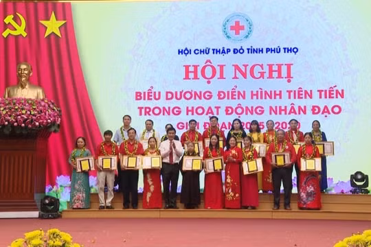Phú Thọ: Biểu dương nhiều điển hình tiên tiến trong hoạt động nhân đạo