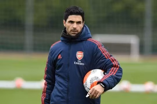 HLV Mikel Arteta lên tiếng về scandal Luiz đấm Ceballos