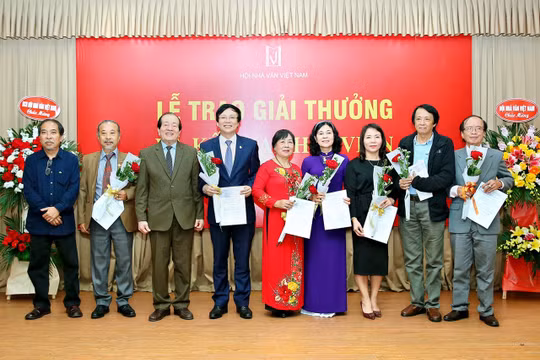 Trao giải Cuộc thi tiểu thuyết lần thứ V, Giải thưởng Hội Nhà văn hàng năm và kết nạp Hội viên mới 2020