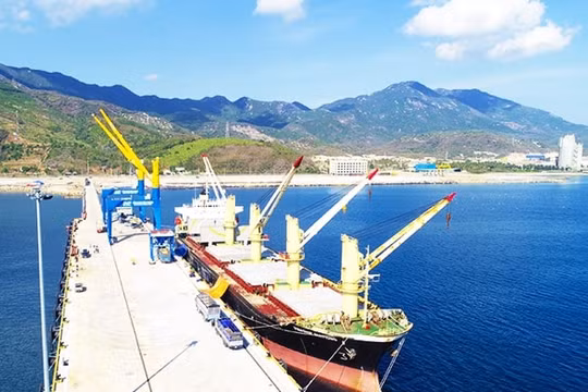Khánh Hòa chọn 4 điểm quy hoạch điện khí tại khu vực Vân Phong