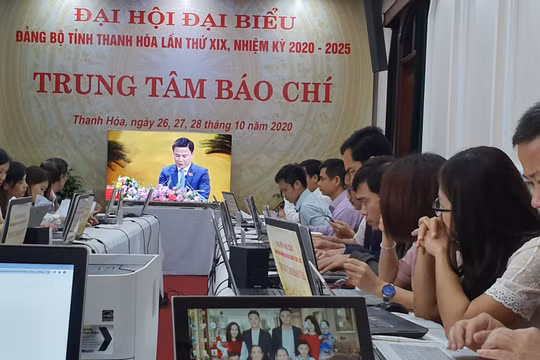 Thanh Hóa: Tặng bằng khen cho các cá nhân, tập thể có thành tích trong hoạt động Báo chí - Xuất bản năm 2020