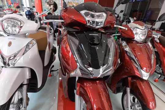 Honda SH 2019 đội giá hơn 50 triệu đồng vẫn thu hút nhiều người mua