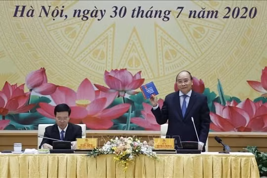 Thủ tướng: Nhân dân đặt nhiều kỳ vọng vào đội ngũ trí thức, văn nghệ sĩ
