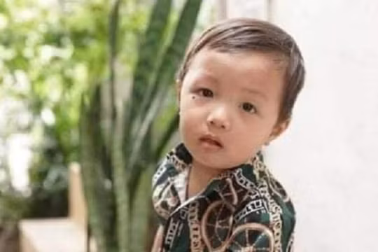 Bắc Ninh: Bé trai hơn 2 tuổi mất tích bí ẩn ở công viên khi chơi cùng bố