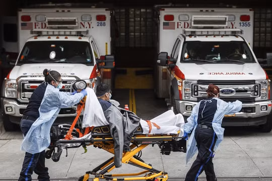 New York có số ca tử vong Covid-19 tăng mạnh, Thống đốc Cuomo chống lệnh Tổng thống Trump