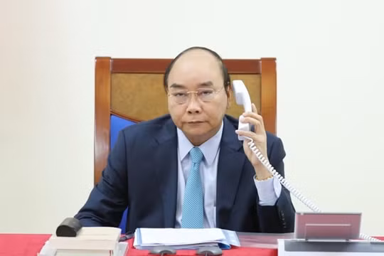 Thủ tướng Nguyễn Xuân Phúc điện đàm với Thủ tướng Thụy Điển về hợp tác chống đại dịch COVID-19