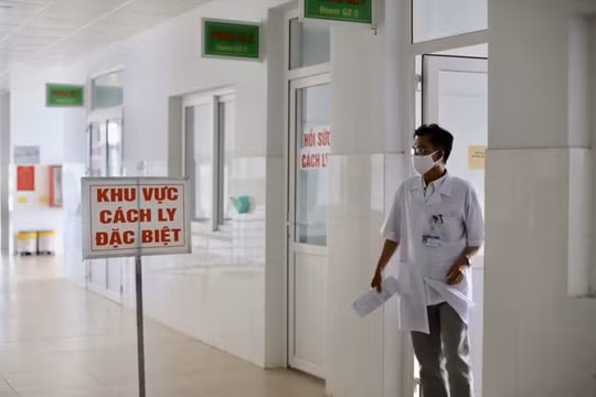 Thêm 2 người mắc Covid-19 trở về từ Nga, được cách ly ngay khi nhập cảnh