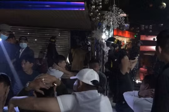 Lâm Đồng: Đột kích quán bar phát hiện 30 người dương tính với ma tuý