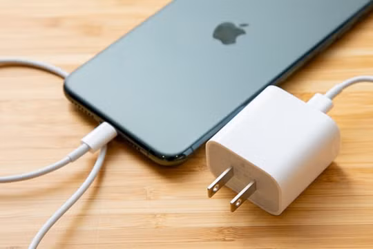 iPhone 12 vẫn sẽ trung thành với cổng Lightning