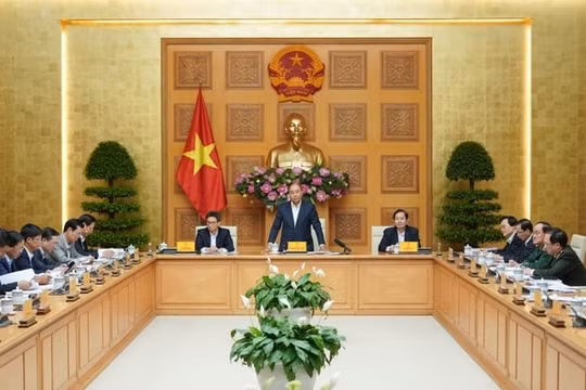 Thủ tướng: Cải cách tiền lương phải thực sự, không chỉ là việc bù trượt giá