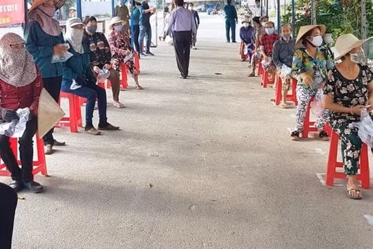 Câu lạc bộ doanh nhân Quế Sơn - Nông Sơn - Hiệp Đức: Hạt gạo yêu thương cho người nghèo