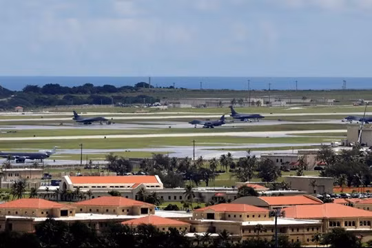Mỹ lặng lẽ rút tất cả máy bay ném bom khỏi Đảo Guam