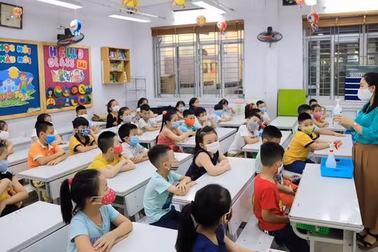 Bộ GD&ĐT yêu cầu khắc phục tình trạng sĩ số học sinh vượt quá quy định
