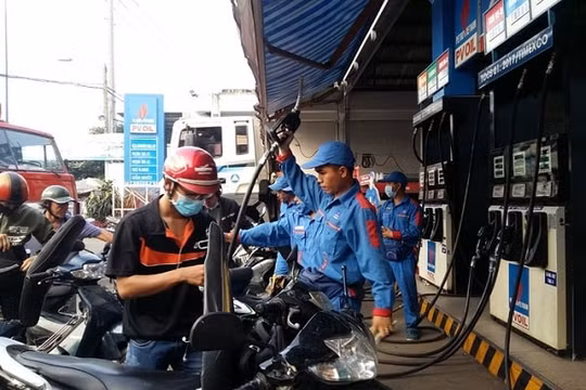 Sự thật về việc khan hiếm xăng dầu trên thị trường