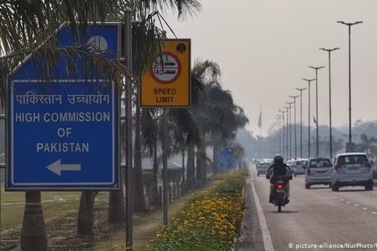 Ấn Độ-Pakistan căng thẳng, trục xuất nhiều nhân viên ngoại giao
