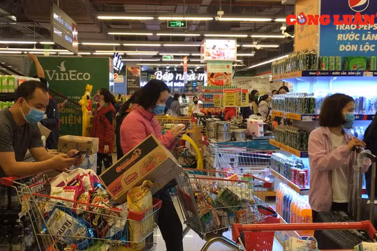 Nguồn cung hàng hóa dồi dào, người dân không nên quá lo lắng